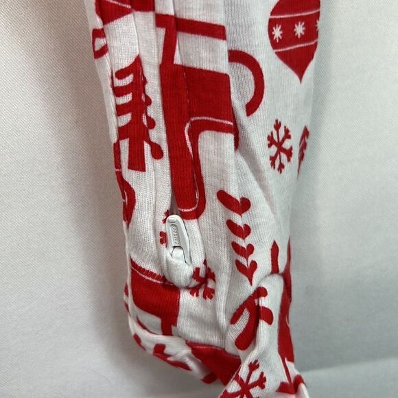 Carter’s cotton red and white sleep and play holiday size 9 months NWT - Picture 6 of 14